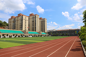 東操場(chǎng)